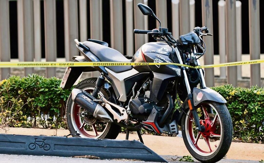 Biker alcoholizado le causa la muerte a su novia recién graduada, en CDMX