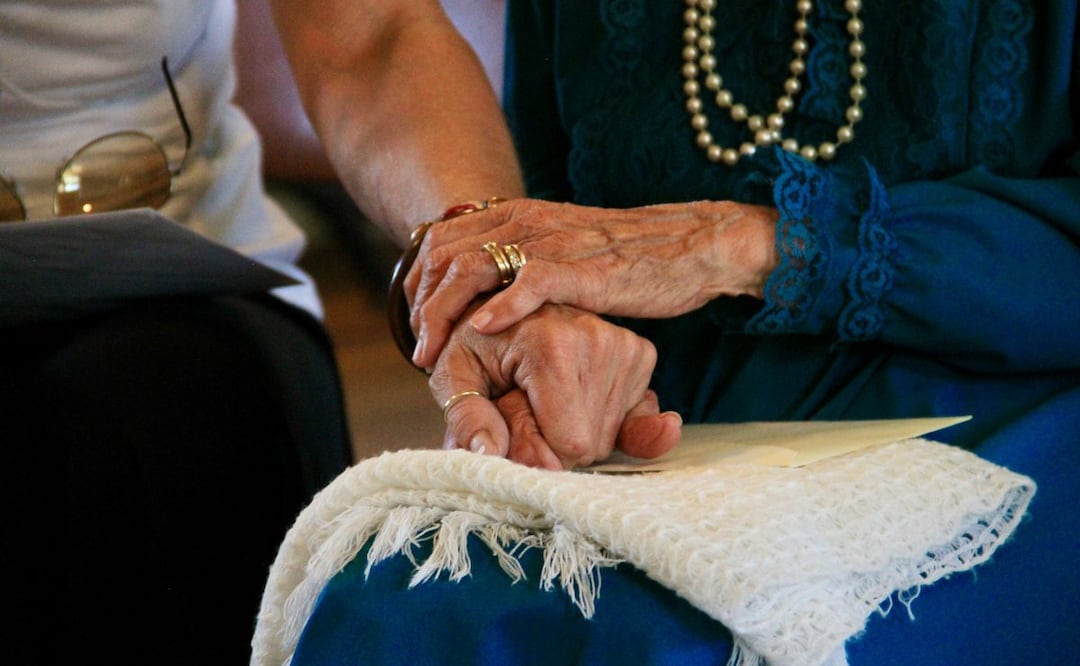 Hermanas llegan a un acuerdo para la pensión y cuidado de sus padres, así ocurrió el hecho