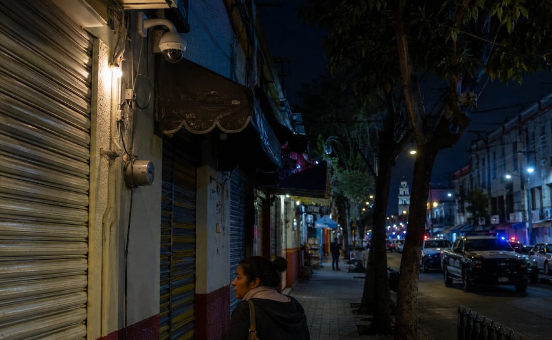 ¿Tienes cámara en tu negocio? Así podrán conectarse al C5 para reforzar la seguridad en CDMX
Imagen: ia