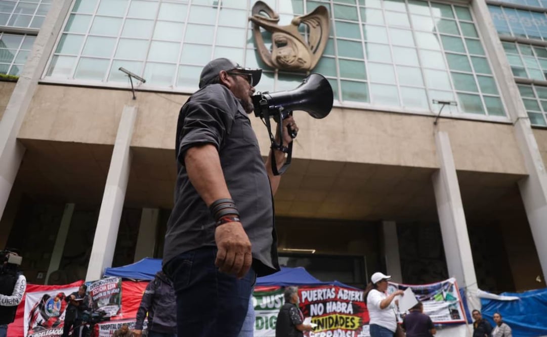 Megamarcha de Trabajadores del IMSS. Foto: (Carlos Mejía)