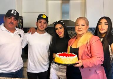 ¿Estuvo Kimberly? Stefanny Loaiza y su familia hacen homenaje a su mamá tras el reciente fallecimiento 