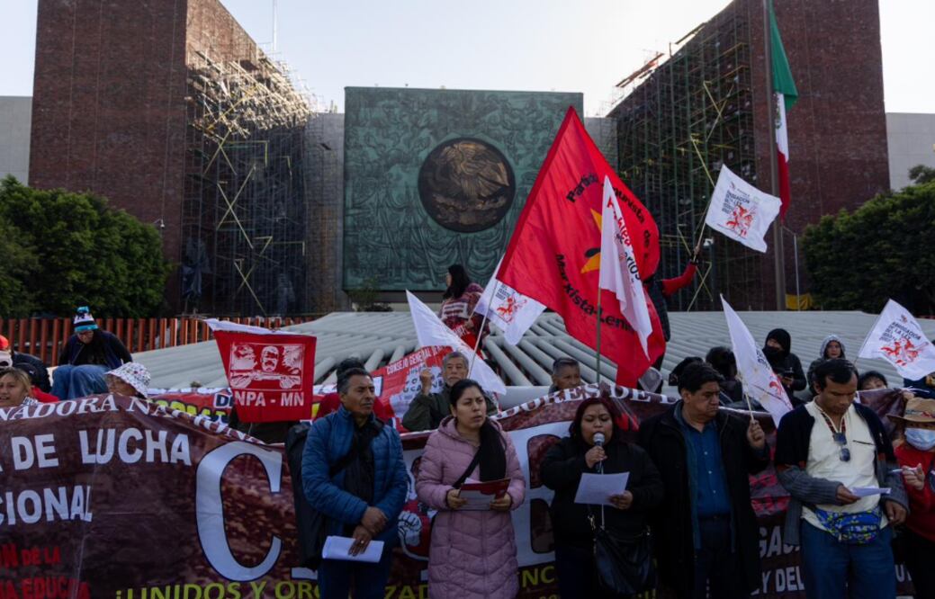 Marcha de la CNTE (Foto: Hugo Salvador)