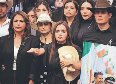 Viuda de Carlos Manzo asume la presidencia de Uruapan y promete seguir su lucha