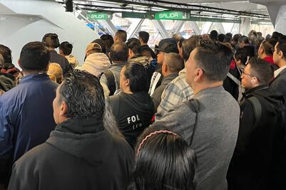 Metro CDMX: ¿Qué está pasando en la Línea 8? Reportan caos tras retrasos de más de 10 minutos