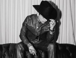 ¡Luto en la familia de Christian Nodal! Fallece una de sus tías en un trágico accidente