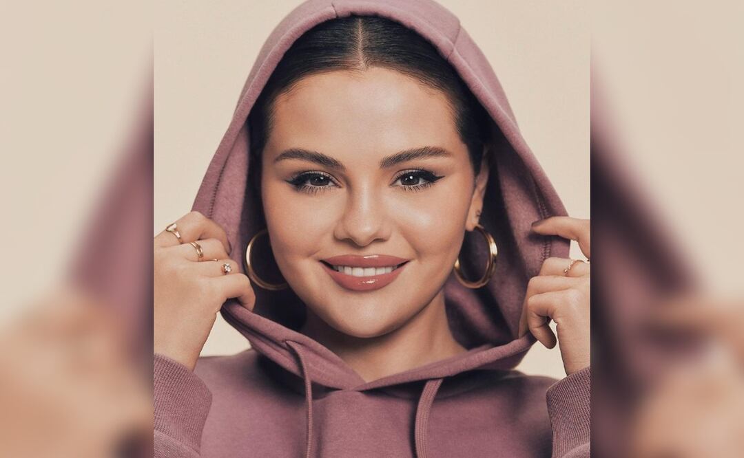 Selena Gómez le dio un beso en la boca a otra mujer, ¿por qué sucedió?