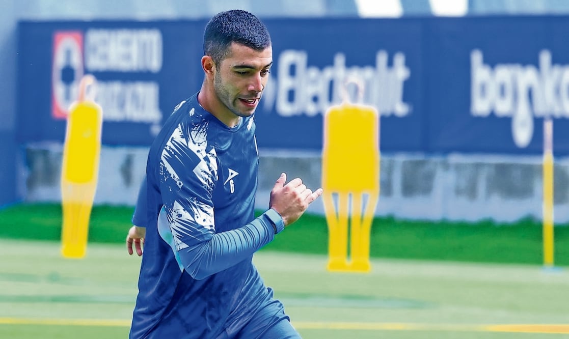 Erik Lira reporta con Cruz Azul (Foto: @CruzAzul)