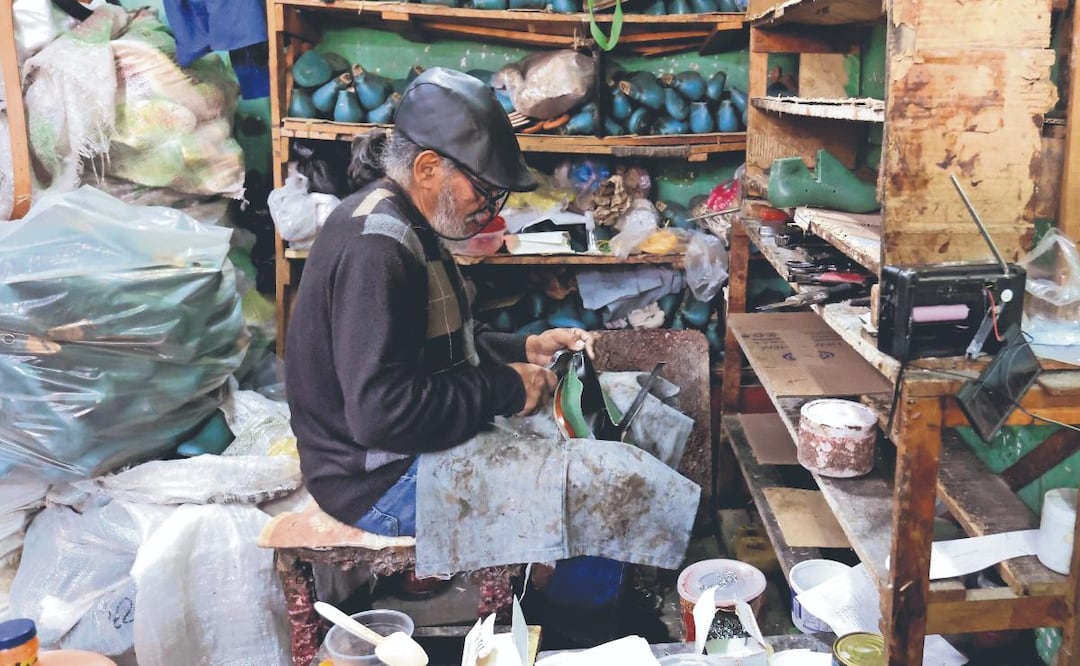 Foto: Diego Prado (Zapatero mexicano revela la realidad que vive tras la entrada de productos chinos)