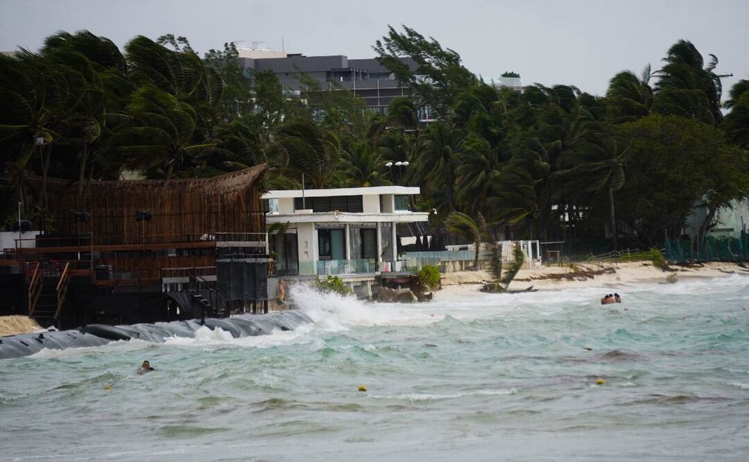 ¿Qué le espera a México con la llegada del huracán Beryl?