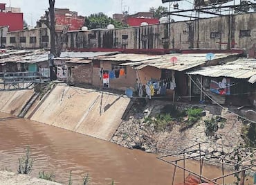 ¿Por qué se reubicarán a la familias que habitan cerca del Río Hondo en Naucalpan, Edomex?