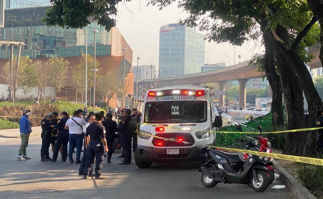 Frente a Plaza Artz balean a hombre que robaba autos de lujo, conducía un BMW