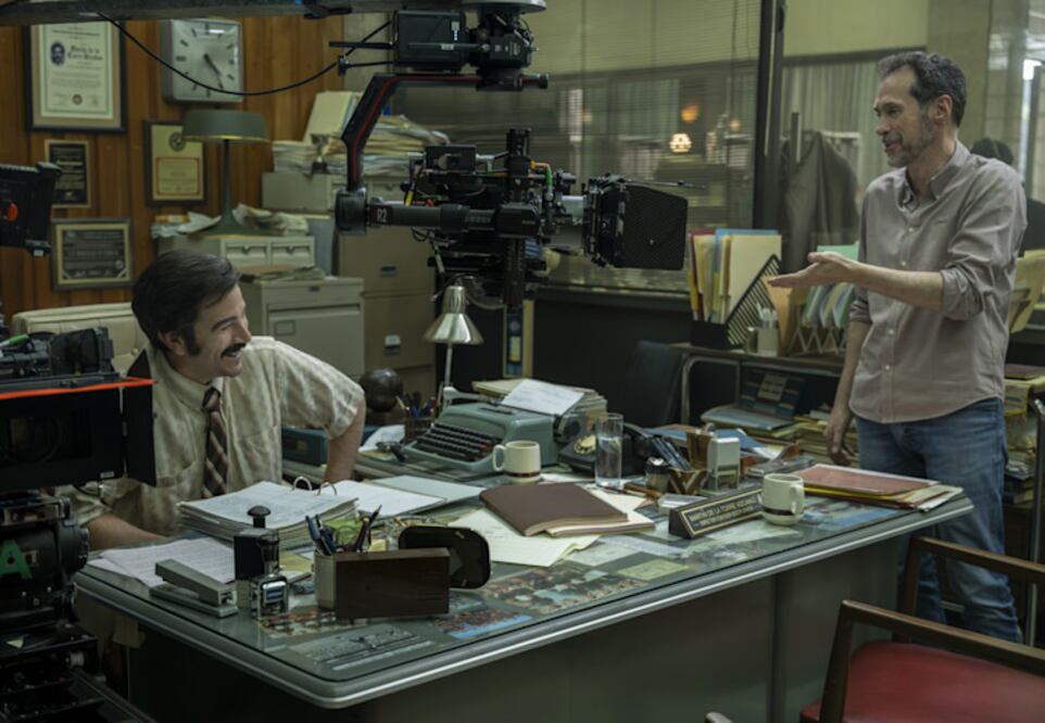 Diego Luna y Gabriel Ripstein, en "México 86" (Foto: Netflix)