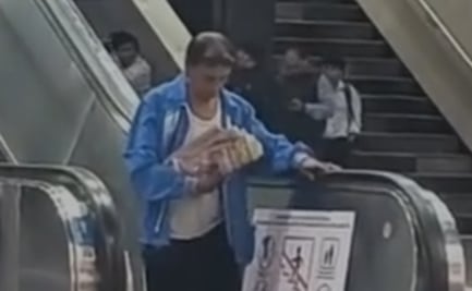 ¡Cardio de alto riesgo! Hombre convierte escaleras del Metro en caminadora