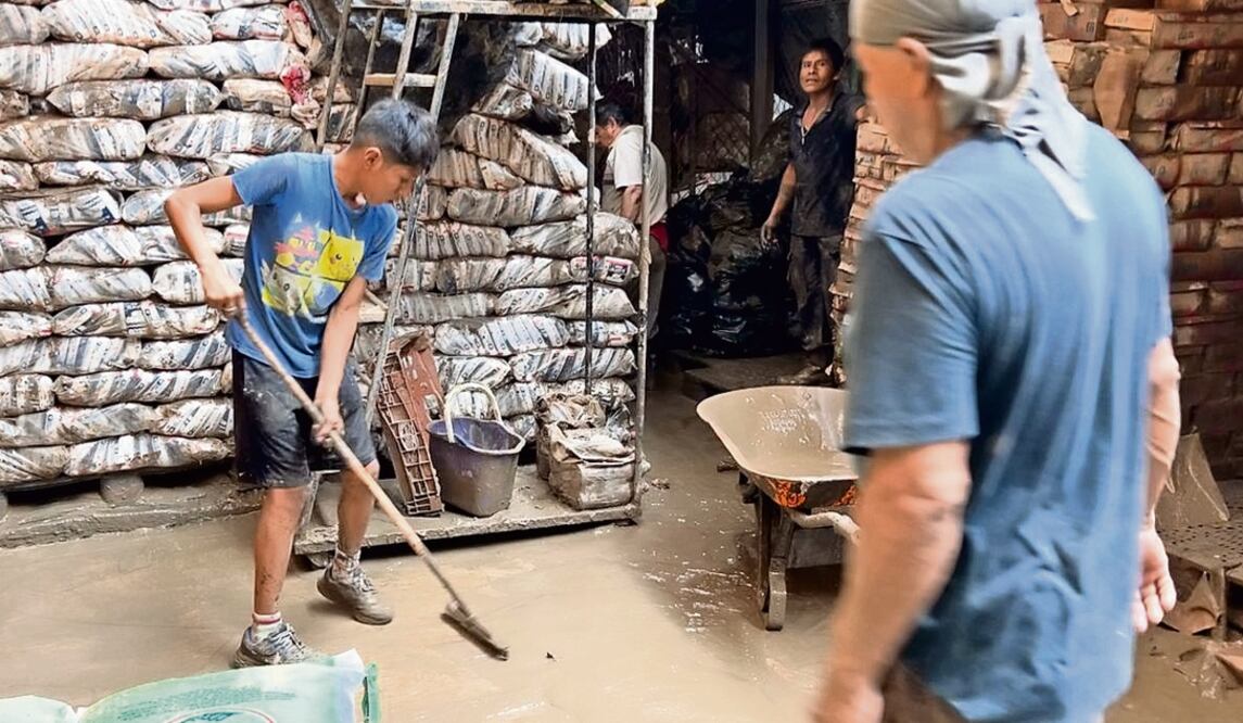 Inundación en Poza Rica (Foto: Alelhí Salgado)