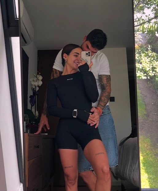 Leslie Gallardo junto a su nueva pareja (Vía: Instagram)