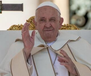 Salud del papa Francisco tiene ligeros avances