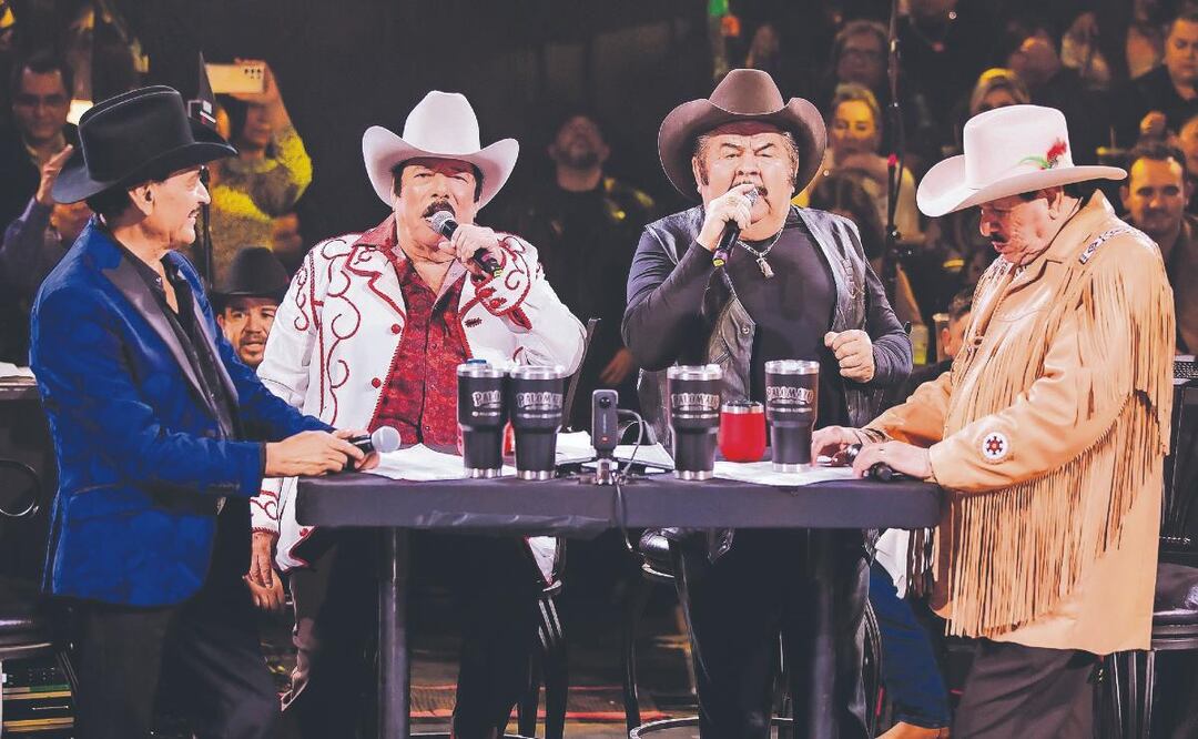 Pese a intimidación de mafia Palomazo Norteño se presentó en Tijuana ... ¡Y la rompió!