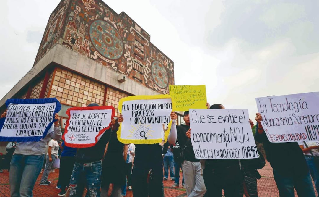 Aspirantes rechazados revelan las irregularidades que detectaron en el examen de la UNAM. Foto: (Diego Simón)
