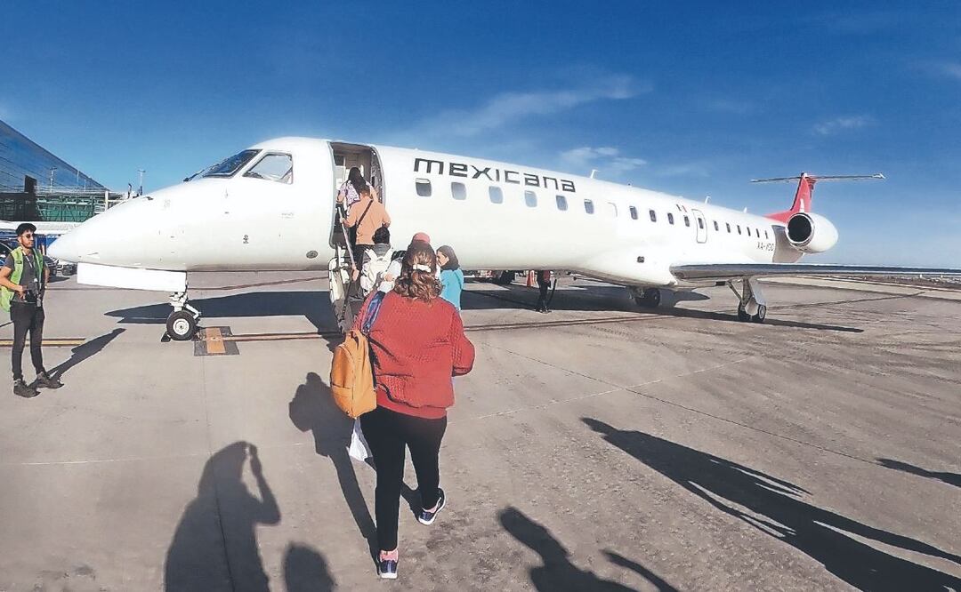 Aerolínea estatal demoró 4 horas en un vuelo de 51 minutos del AIFA a Zihuatanejo