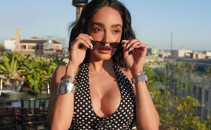 VIDEO: Así quedó Manelyk González tras modificarse las costillas, lo enseñó todo