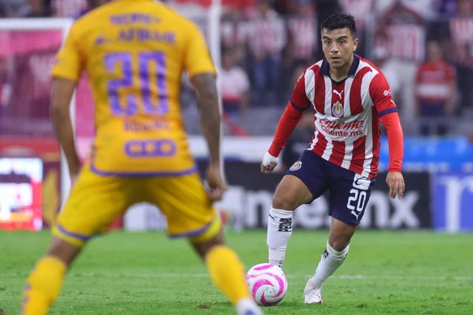 chivas-tigres-fernando_beltran.jpg