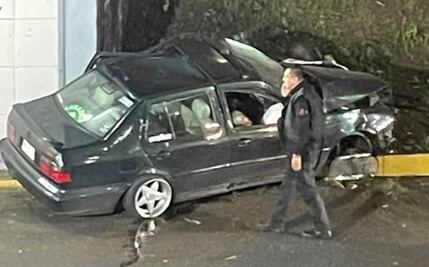 Jóvenes mueren tras estrellarse en el Periférico Sur, ¿qué causó el fatal accidente?