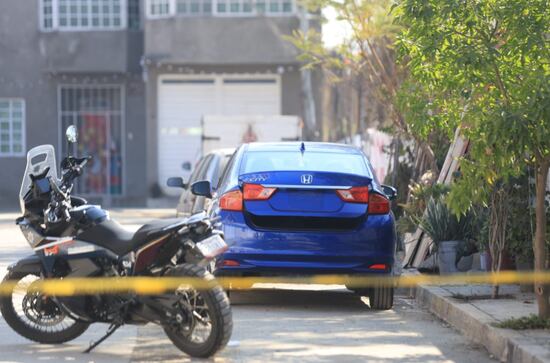 ¿Dónde estaba escondido? Localizan el Honda City que arrastró a un biker por kilómetros