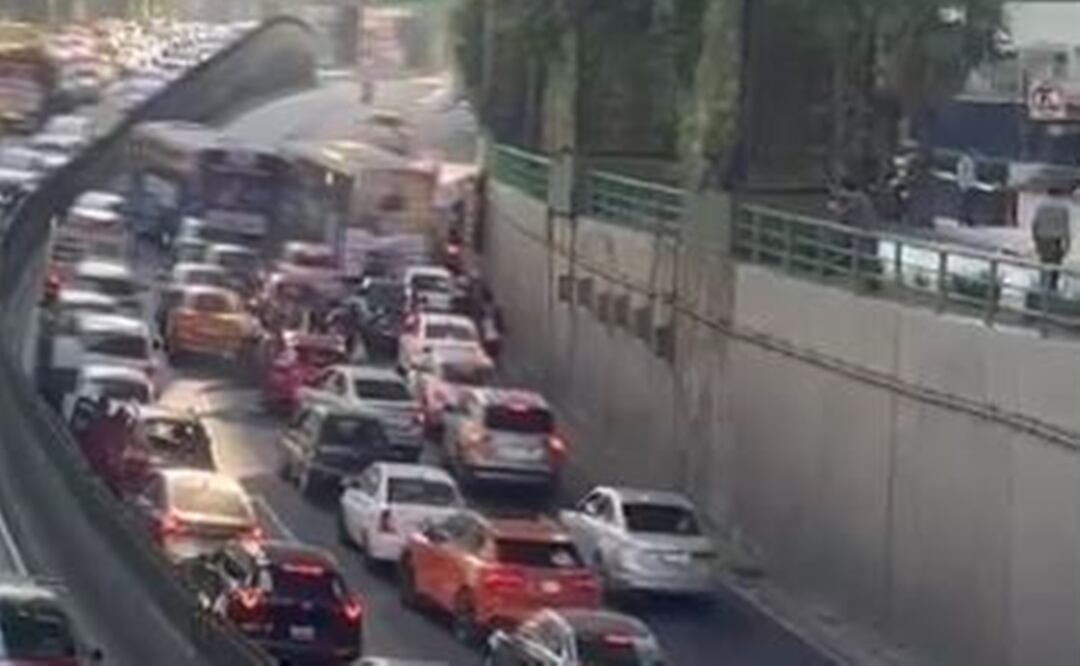 Periférico Sur colapsado HOY miércoles 17 de abril, evita la zona