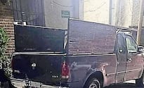 Como Dios lo trajo al mundo, se lo llevó: Hallan cuerpo debajo de una camioneta en Tlalnepantla