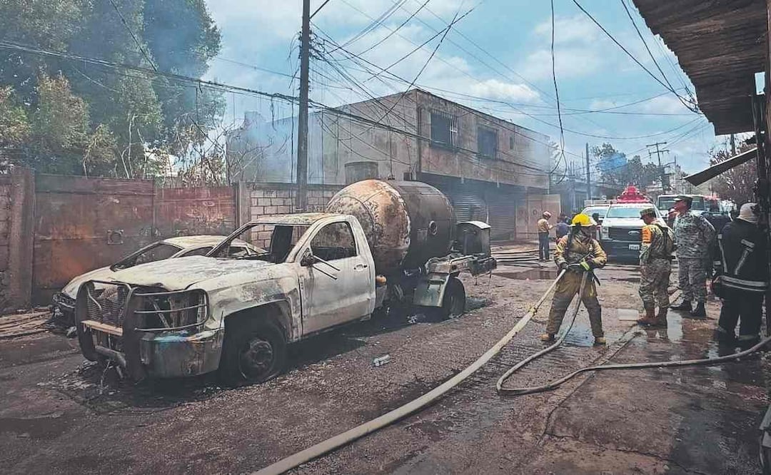 Pipa explota y desata el terror en Cuernavaca. Foto: (Cuartoscuro)