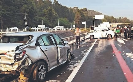 Carambola en la México-Toluca: 29 vehículos chocan y dejan varios heridos 🚨🚗
