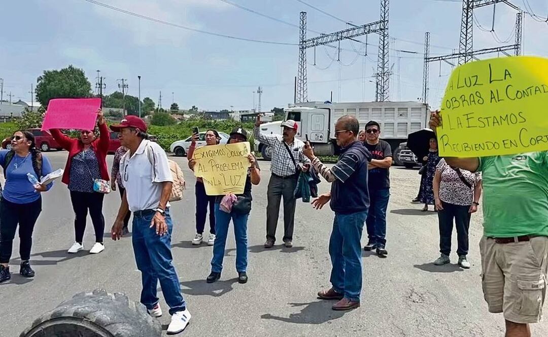 ¿Qué está pasando con CFE? Vecinos de Cuautitlán denuncian que llevan semanas sin luz