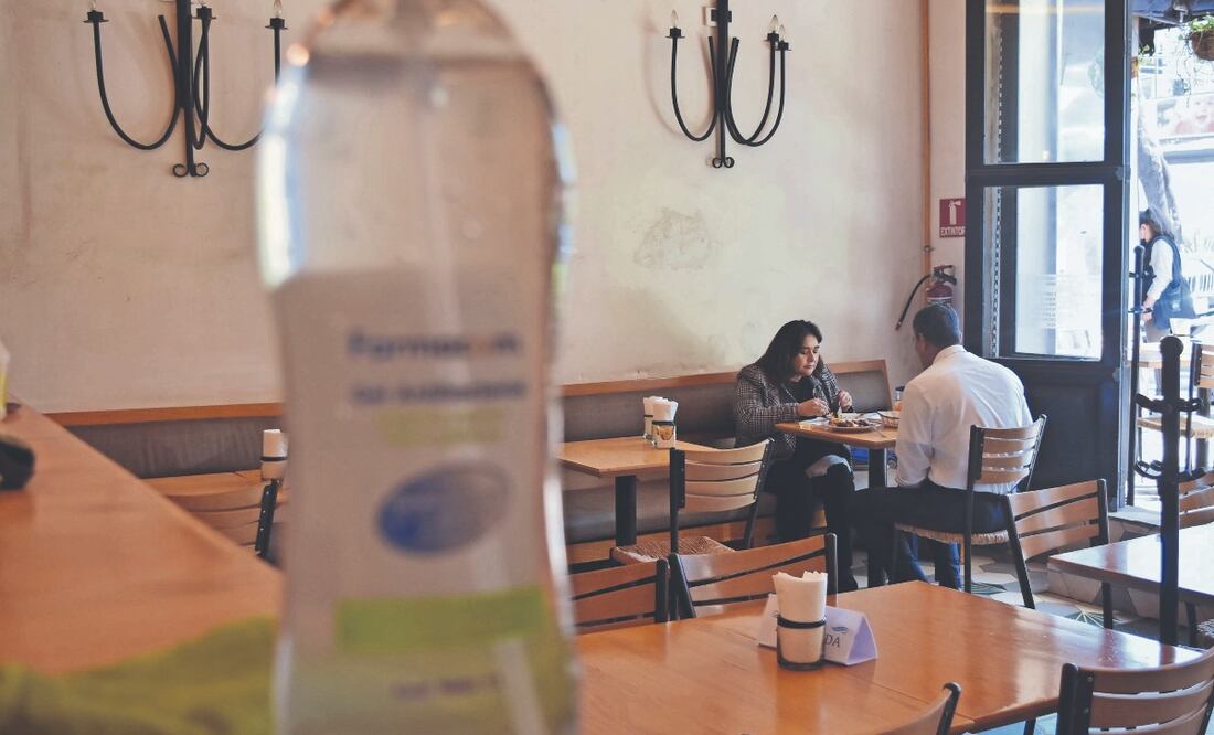 Restaurantes de la CDMX no se protegen, pese a repunte de Covid