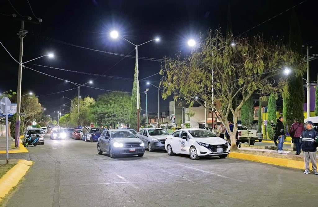 Ecatepec deja la oscuridad, instalan más de 100 mil luminarias en tiempo récord (Foto: Especial)