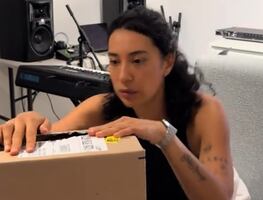 Flor Amargo cae en fraude digital: pidió una cámara de más de 40 mil pesos y recibió un bote