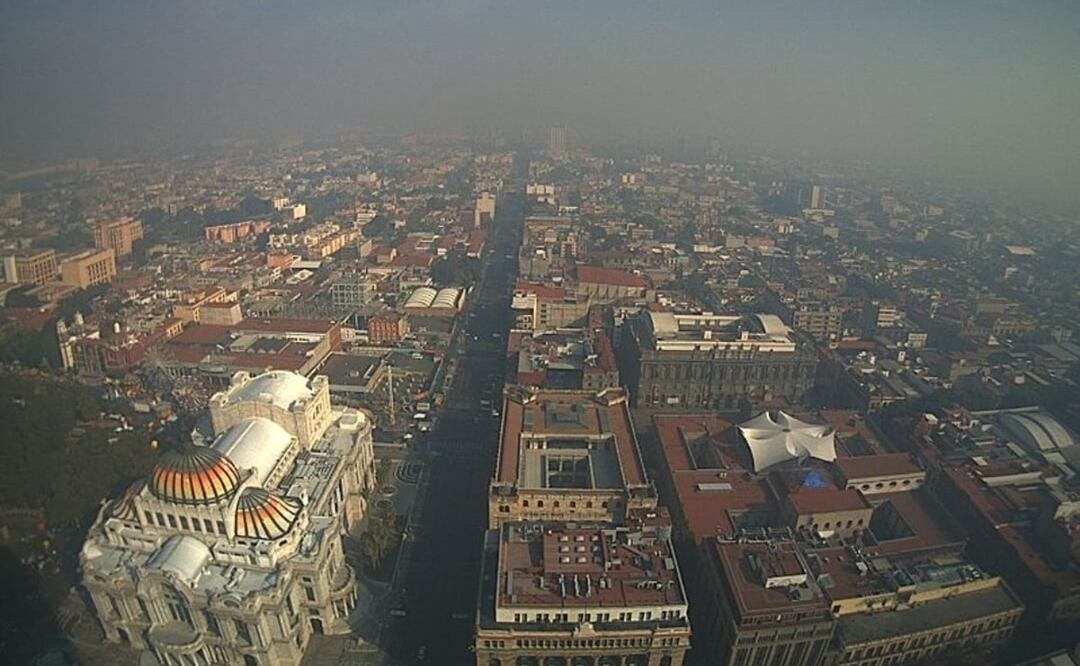Inicia 2026 con mala calidad del aire por quema de pirotecnia y fogatas
Imagen: Webcamsdemexico