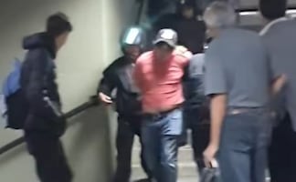 ¿Violaron la autonomía de la UNAM? Dentro de la FES Acatlán policías persiguen y detienen a un sujeto