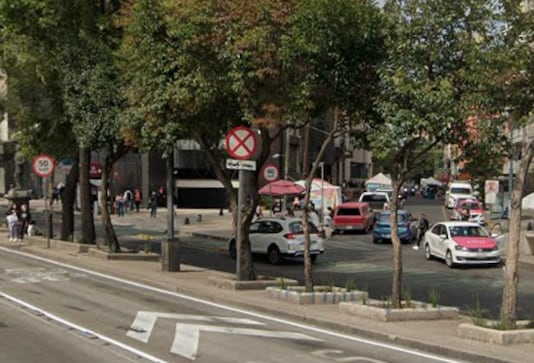 Le ofrecieron techo y comida, horas después lo hallaron muerto en Paseo de la Reforma