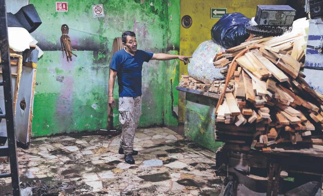 Inundaciones en Iztapalapa y Neza. Foto: (Hugo Salvador. El Gráfico)