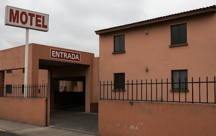 Mujer entra con hombre a un hotel en CDMX y amanece sin vida, el galán huyó