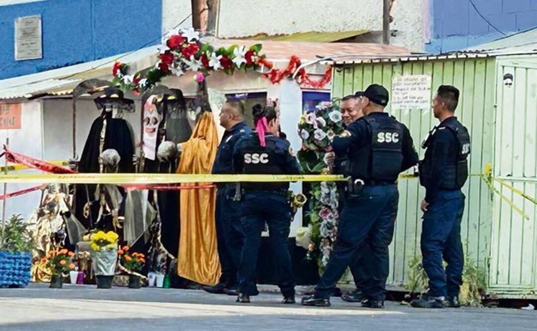 Asesinan a expresidiario y extorsionador frente a un altar de la Santa Muerte, en CDMX