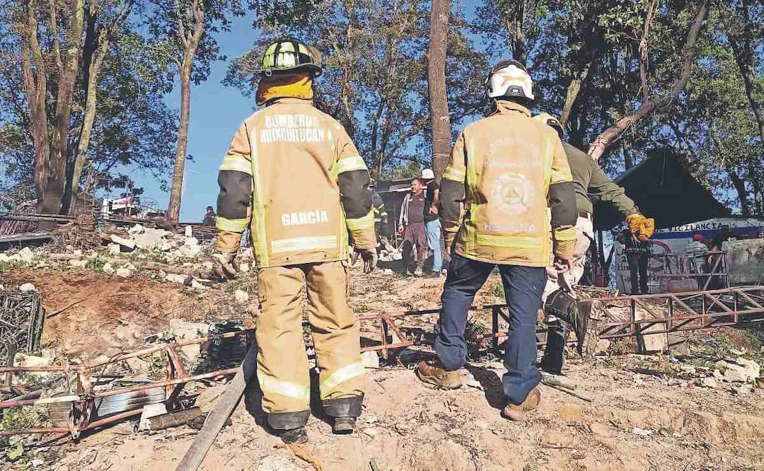 Milagro en explosión de polvorín en Huixquilucan: Encuentran a poblador quemado, pero vivo. Foto: (Especial)