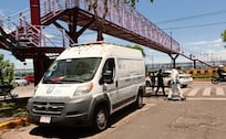 ¡Voló al cielo! Motociclista muere tras sufrir un accidente sobre Circuito Interior, cerca del AICM