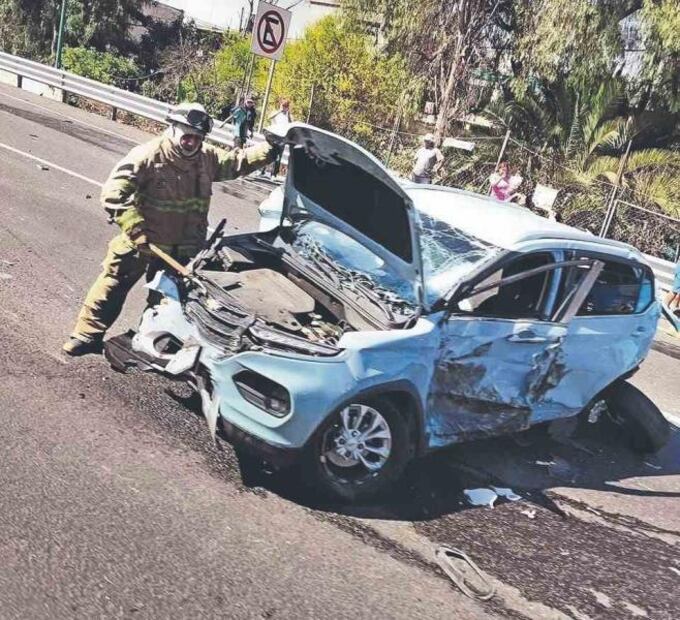 auto-choque-mexico-pachuca.jpg