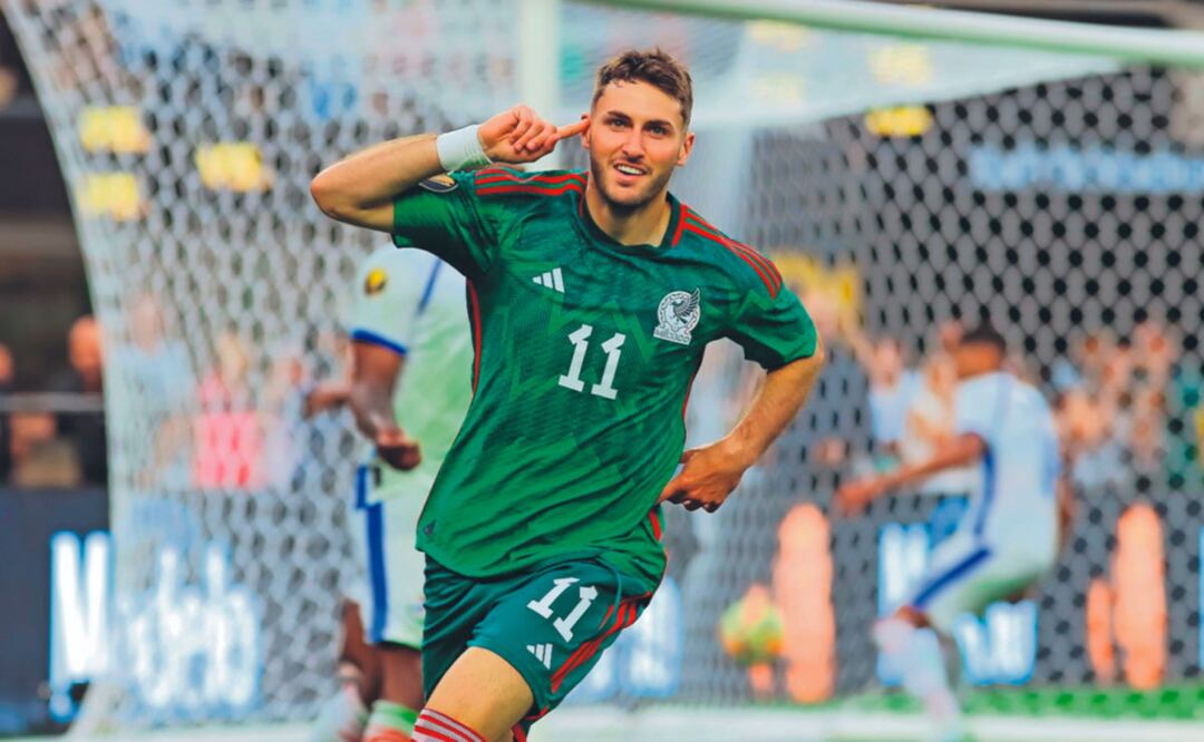 ¡Bebote de alto valor! Santiago Giménez, de los más valiosos de la Copa América