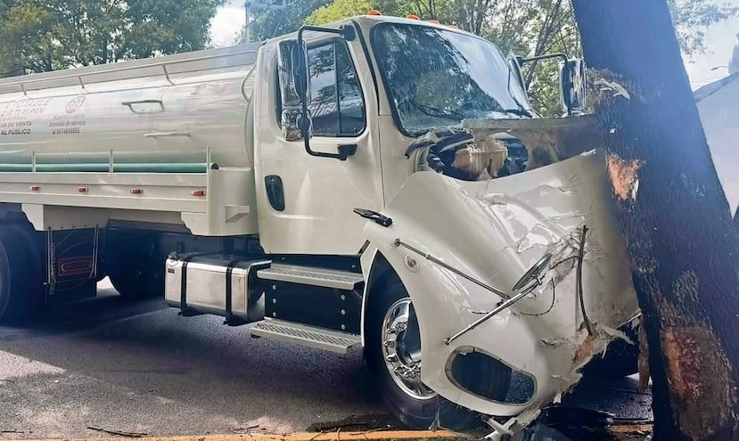 Pipero realiza mal una maniobra y termina aplastando a un hombre 
