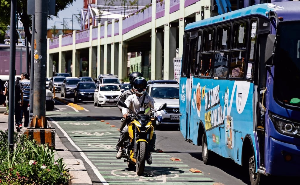 La Ciclovía ha sido invadida por motociclistas. Foto: Hugo Salvador / EL GRÁFICO