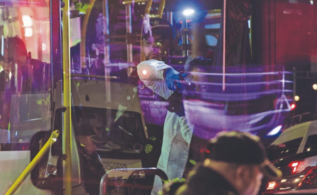 Tragedia en Paseo de la Reforma: pasajero fallece dentro del Metrobús