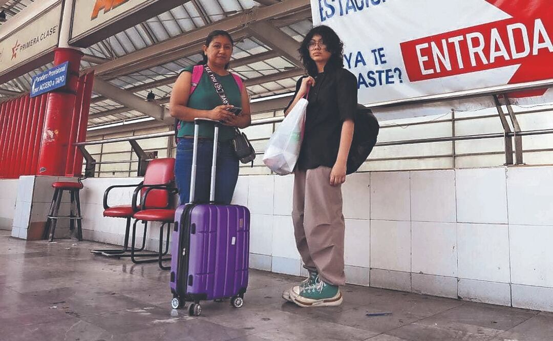 Bloqueo en la México-Puebla ocasiona largos trayectos y cambios de ruta