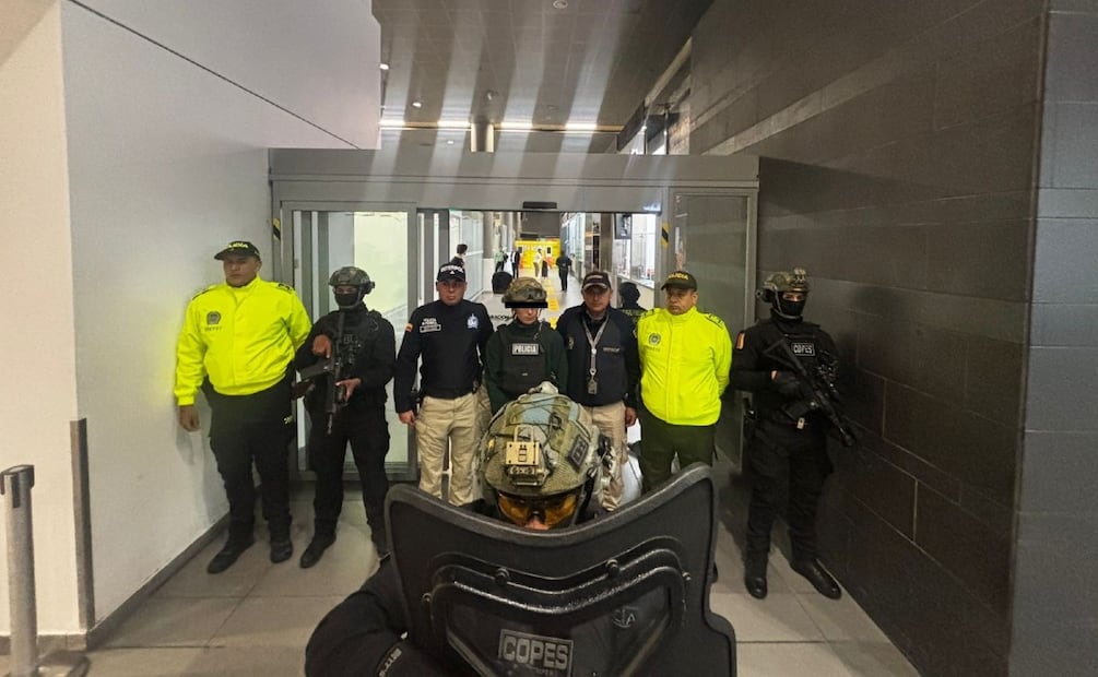 Capturan en calles de Polanco a "El Lobo Menor", autor intelectual del asesinato del excandidato presidencial de Ecuador
Imagen: X